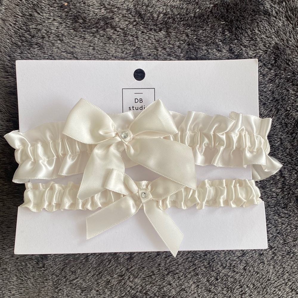 David’s Bridal DB Studio Garter Belt Set NEW
